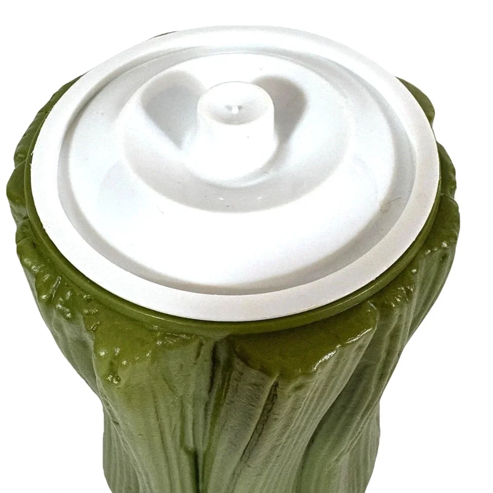 Vintage Sterilite Celery Crisper Vegetable Shaped Green Plastic Container w/ Lid